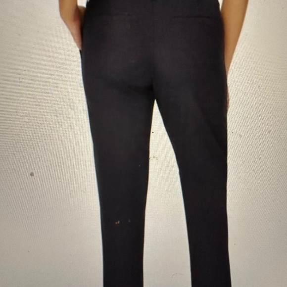 Kirkland Signature Women's Travel Pants, Size 12 Black - Picture 2 of 8